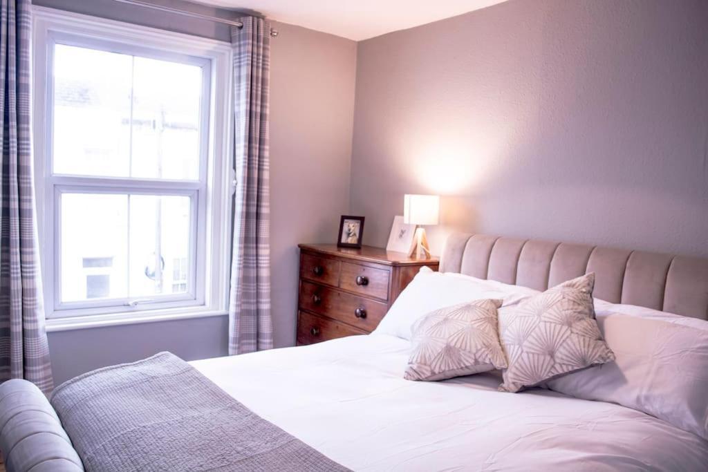 Lovely 3 Bed House In The Heart Of Cheltenham Dış mekan fotoğraf