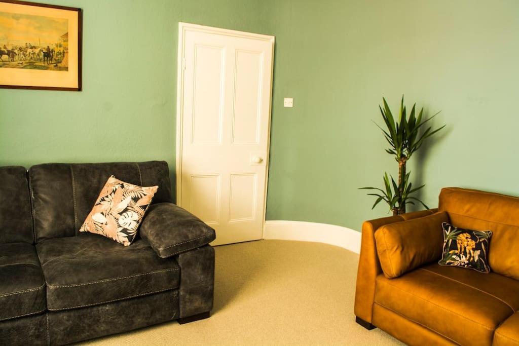 Lovely 3 Bed House In The Heart Of Cheltenham Dış mekan fotoğraf